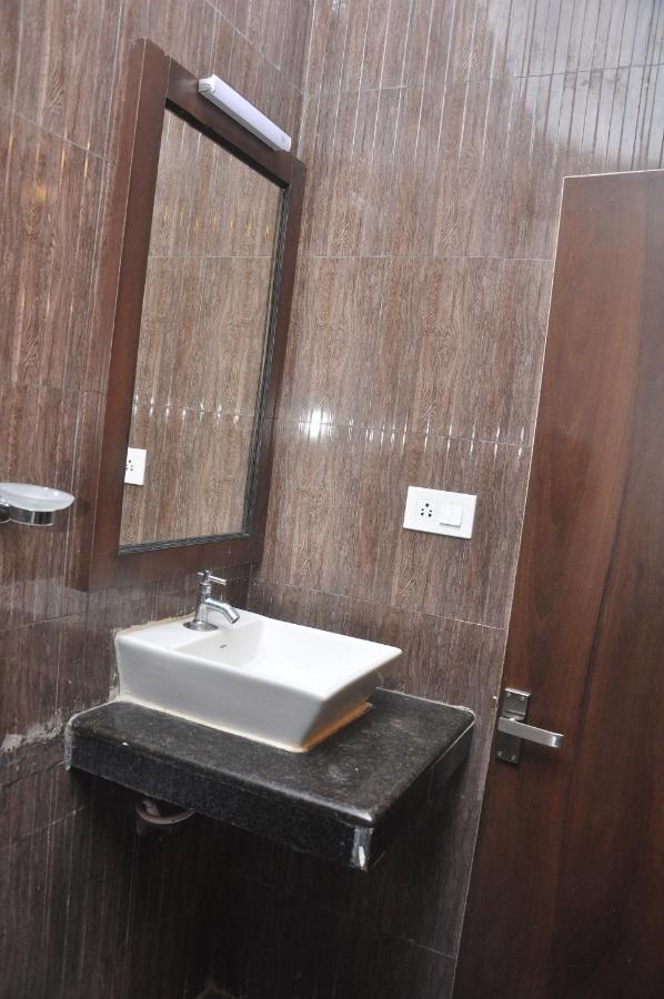 Hotel Temple City Papanasam ภายนอก รูปภาพ