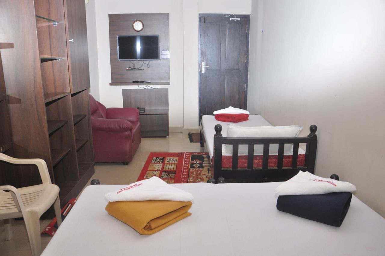Hotel Temple City Papanasam ภายนอก รูปภาพ