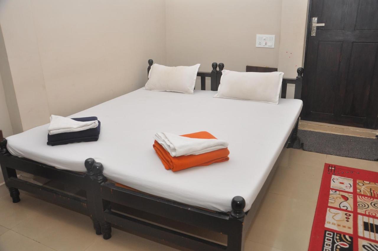 Hotel Temple City Papanasam ภายนอก รูปภาพ